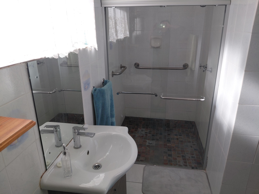 4 Bedroom Property for Sale in Despatch Central Eastern Cape